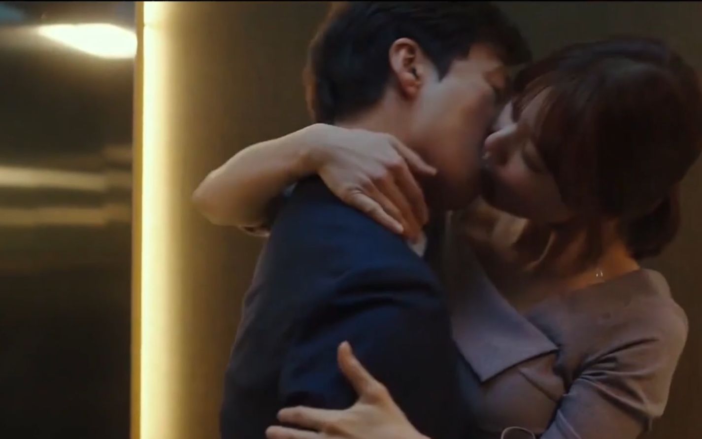 《好妻子2019韩国电影》高清免费在线观看